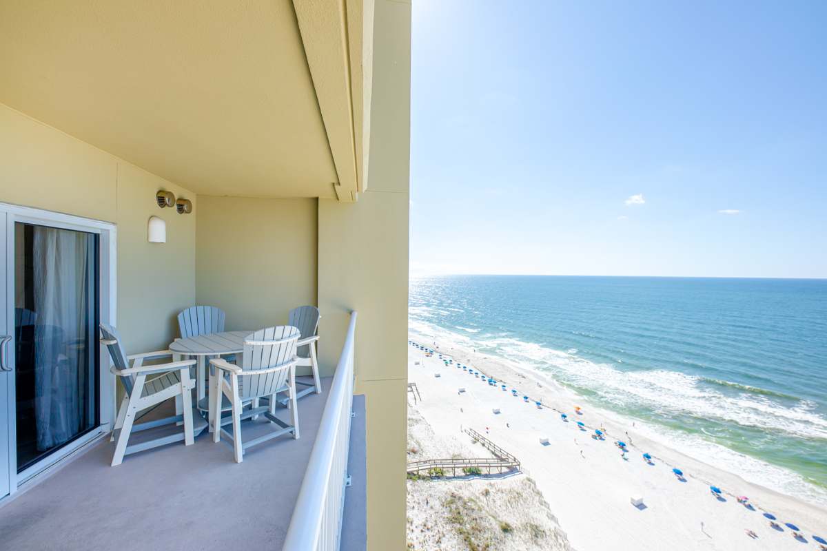 Covered Gulf-front balcony